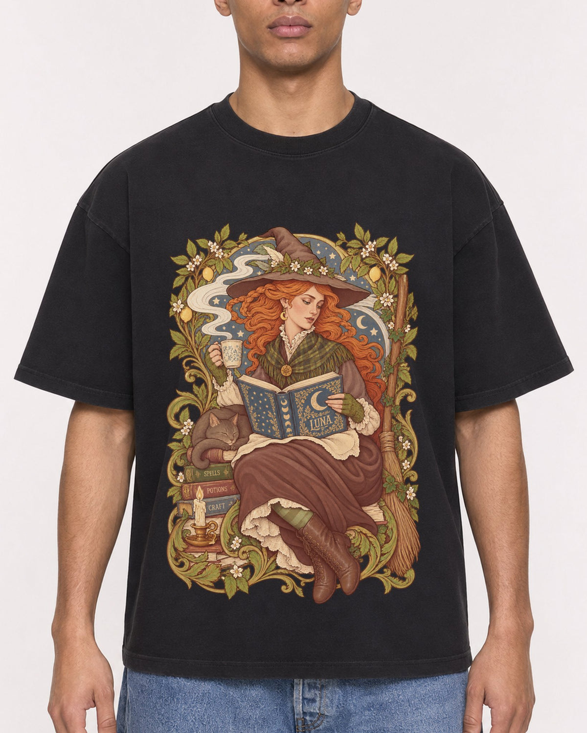 Mockup Boxy Heavyweight Tee Black male close-up 50