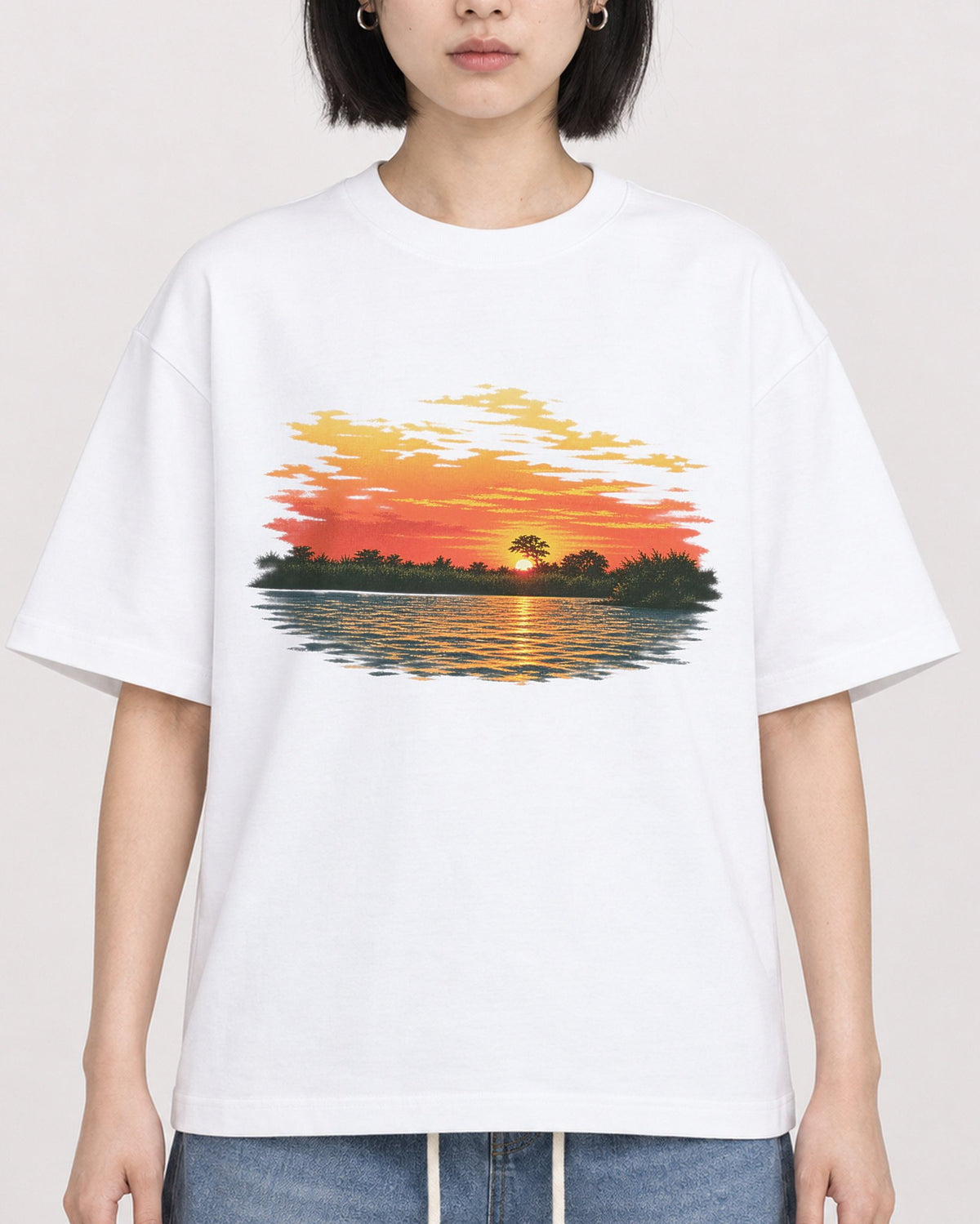 Mockup Boxy Heavyweight Tee White female close-up 11