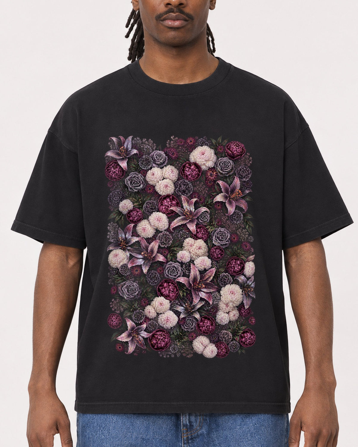 Mockup Boxy Heavyweight Tee Black male close-up 34