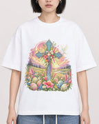 Mockup Boxy Heavyweight Tee White female close-up 11