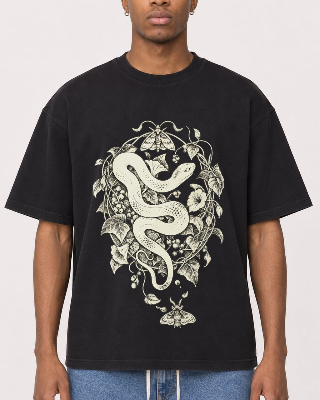 Mockup Boxy Heavyweight Tee Black male close-up 35