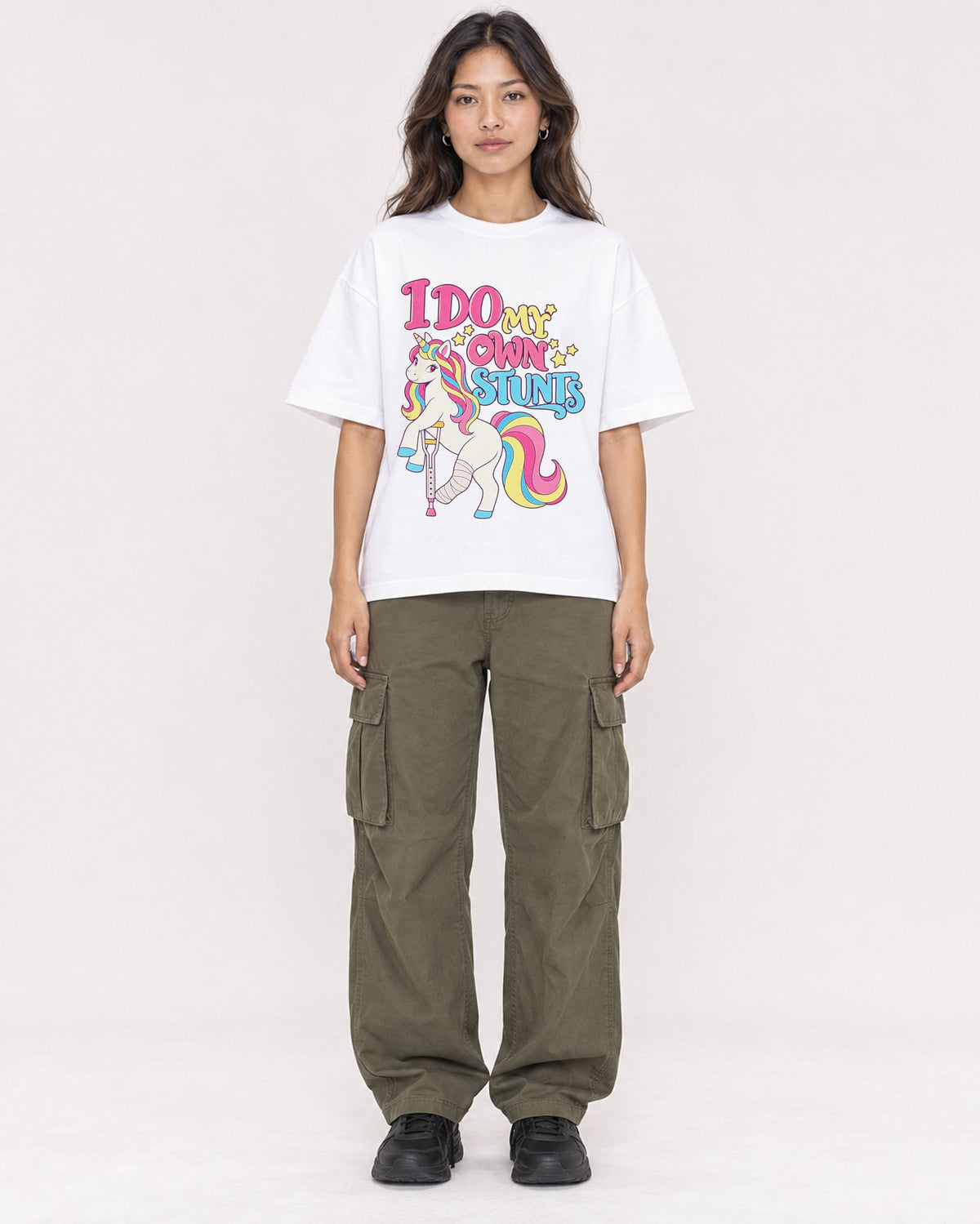 Mockup Boxy Heavyweight Tee White female full-body 02