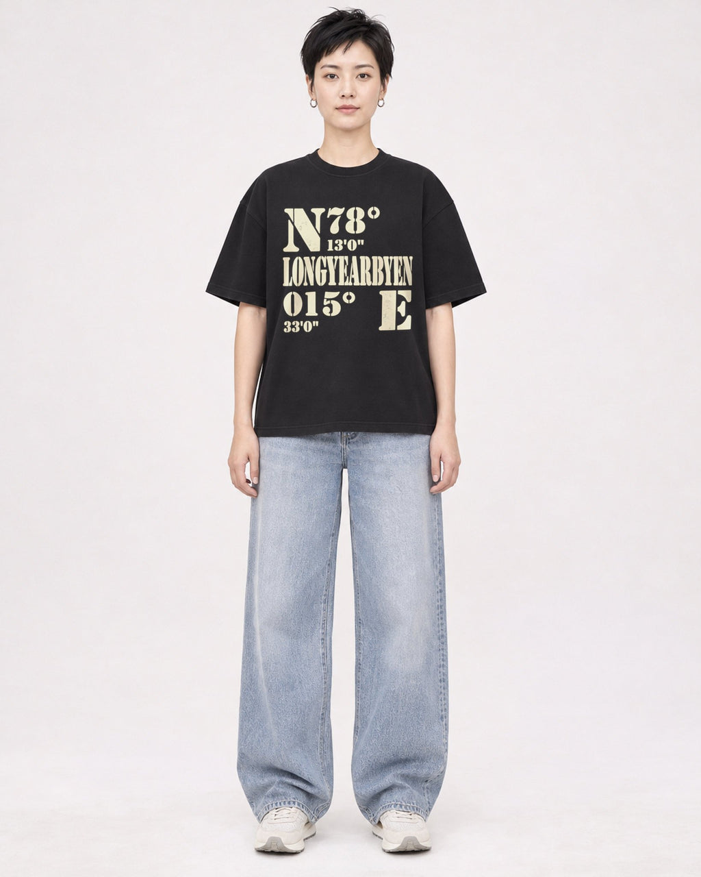 Mockup Boxy Heavyweight Tee Black female full-body 23