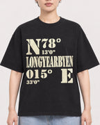 Mockup Boxy Heavyweight Tee Black female close-up 23