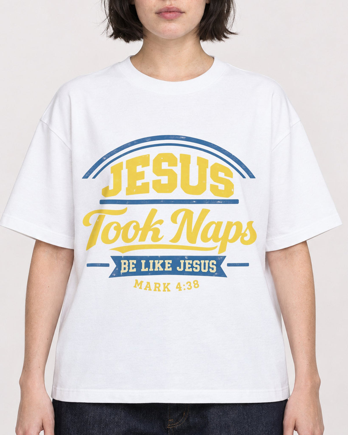 Mockup Boxy Heavyweight Tee White female close-up 39