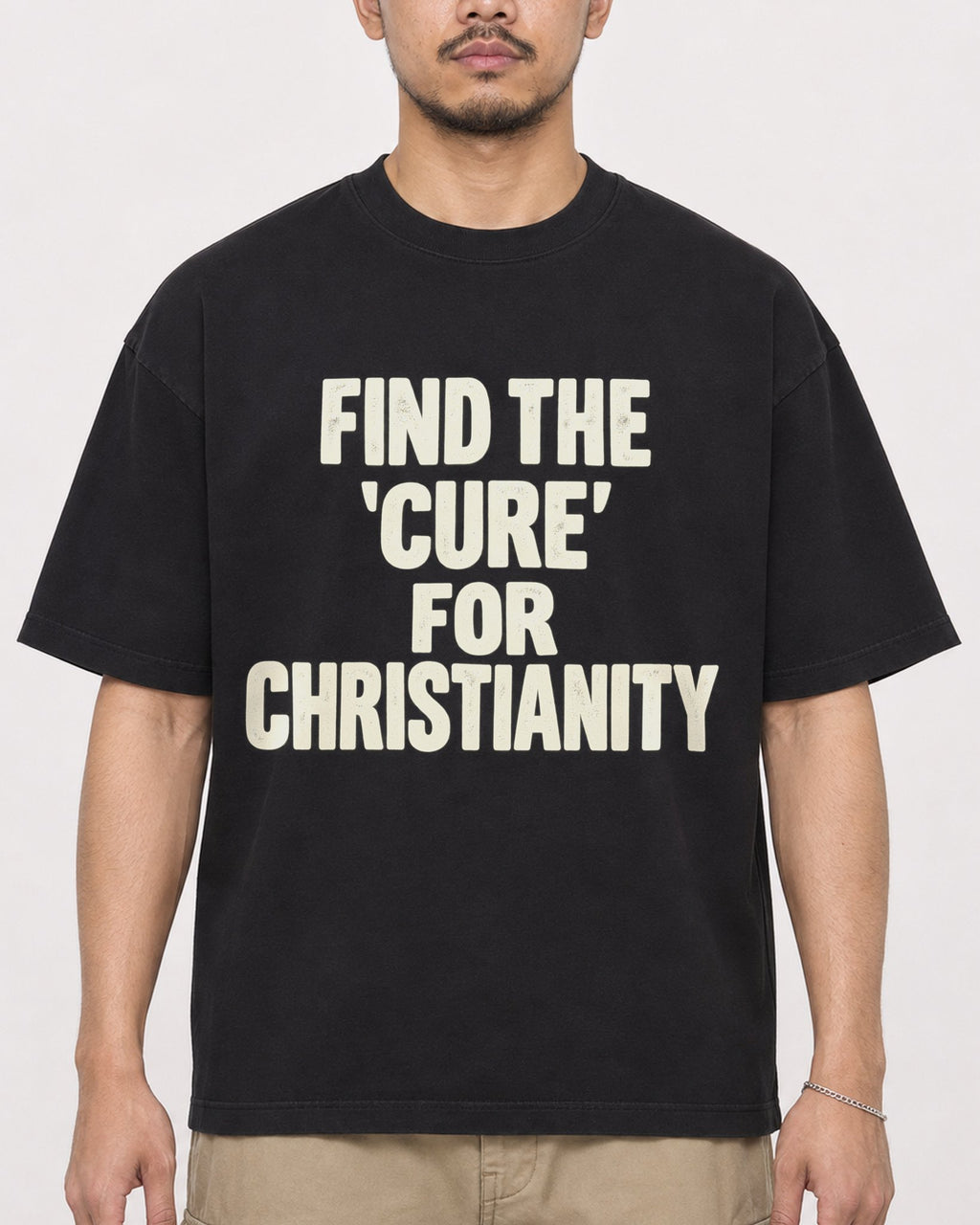 Mockup Boxy Heavyweight Tee Black male close-up 32