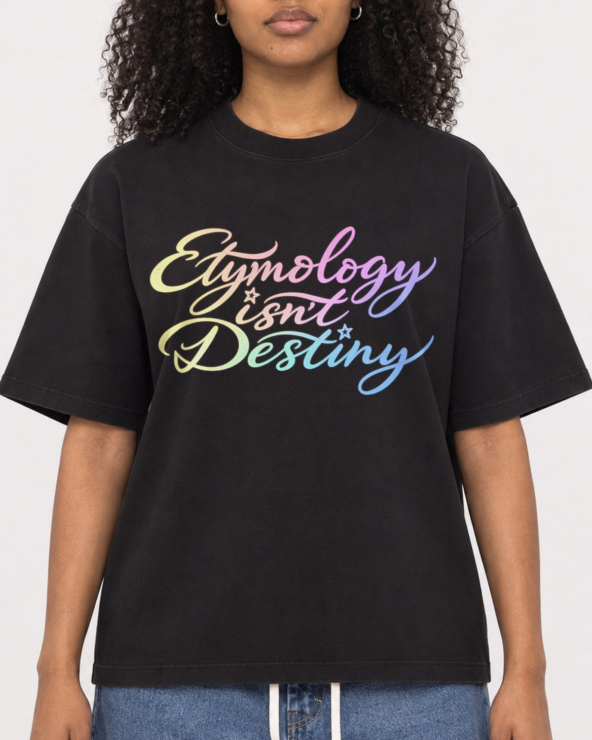 Mockup Boxy Heavyweight Tee Black female close-up 05
