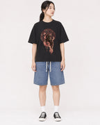 Mockup Boxy Heavyweight Tee Black female full-body 21