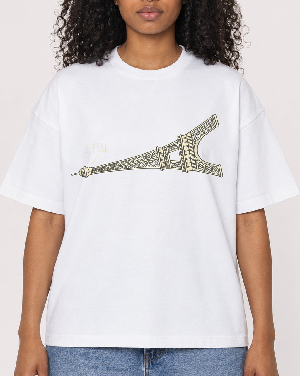 Mockup Boxy Heavyweight Tee White female close-up 05