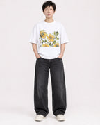 Mockup Boxy Heavyweight Tee White female full-body 23