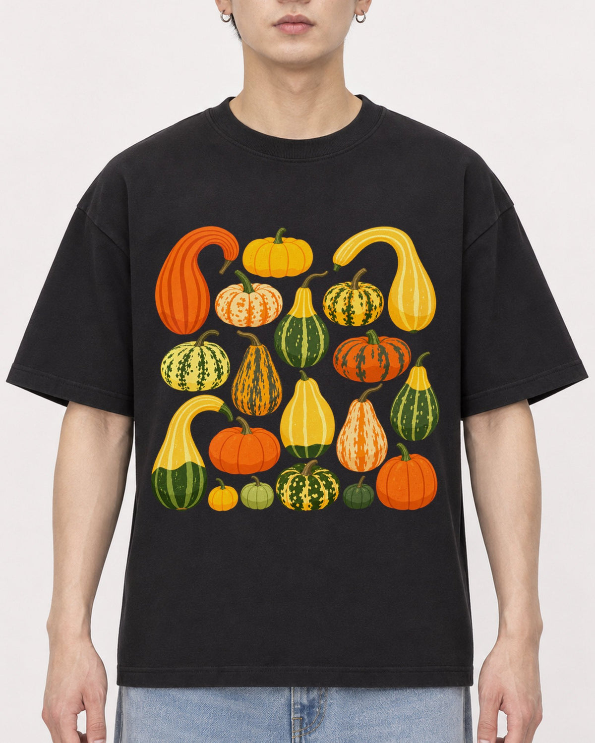 Mockup Boxy Heavyweight Tee Black male close-up 01