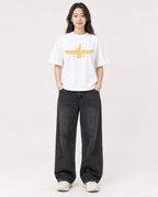 Mockup Boxy Heavyweight Tee White female full-body 03