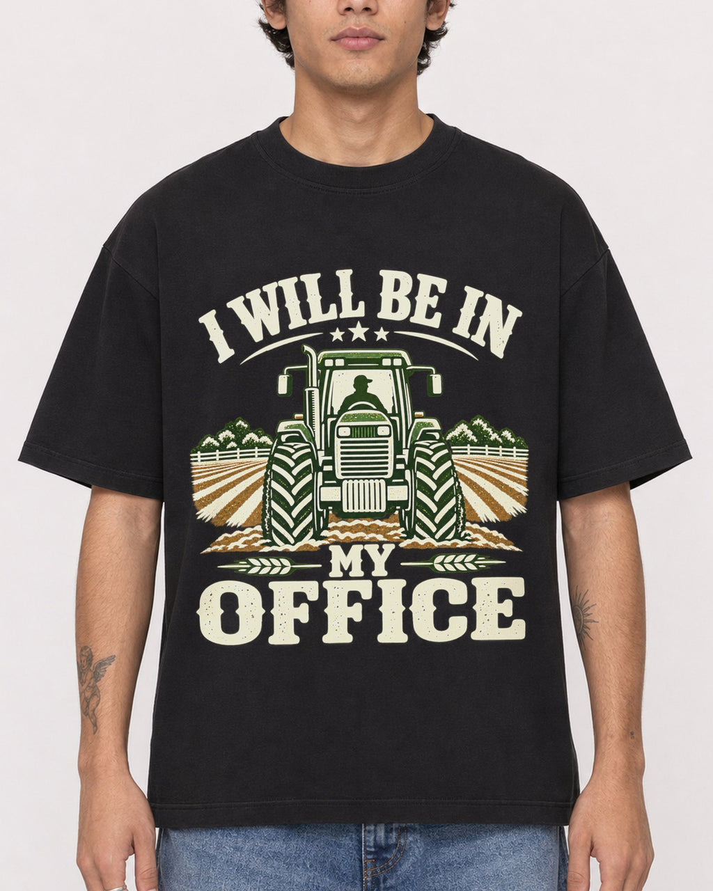 Mockup Boxy Heavyweight Tee Black male close-up 06