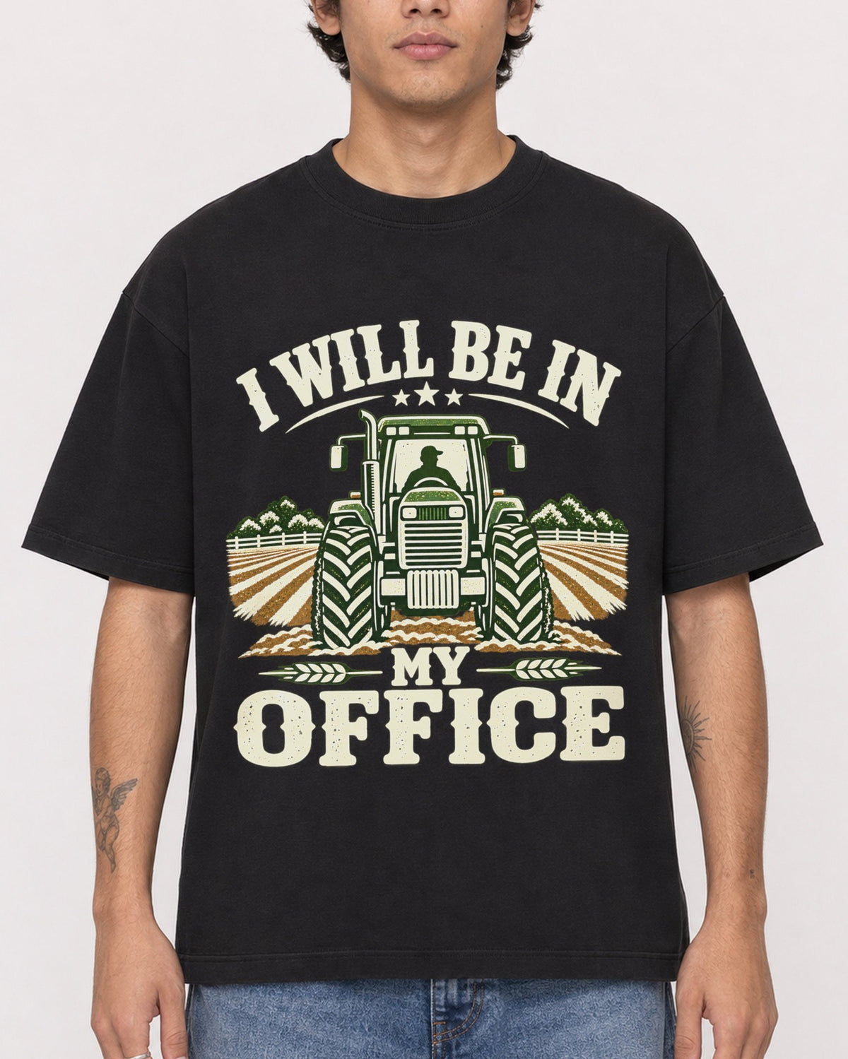 Mockup Boxy Heavyweight Tee Black male close-up 06