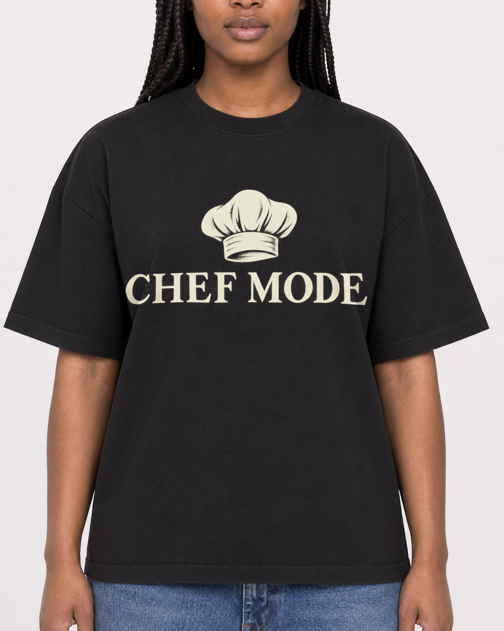 Mockup Boxy Heavyweight Tee Black female close-up 04