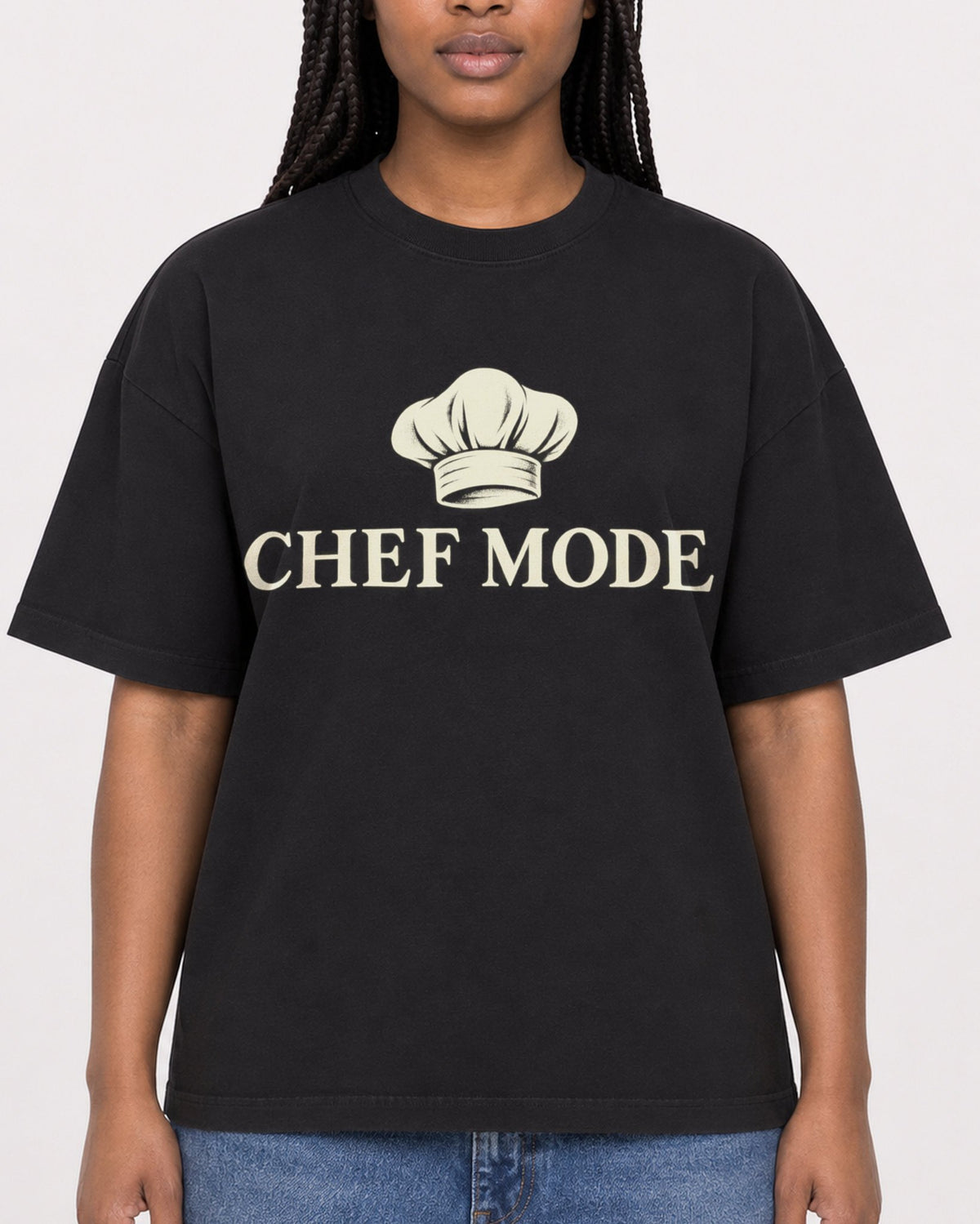 Mockup Boxy Heavyweight Tee Black female close-up 04