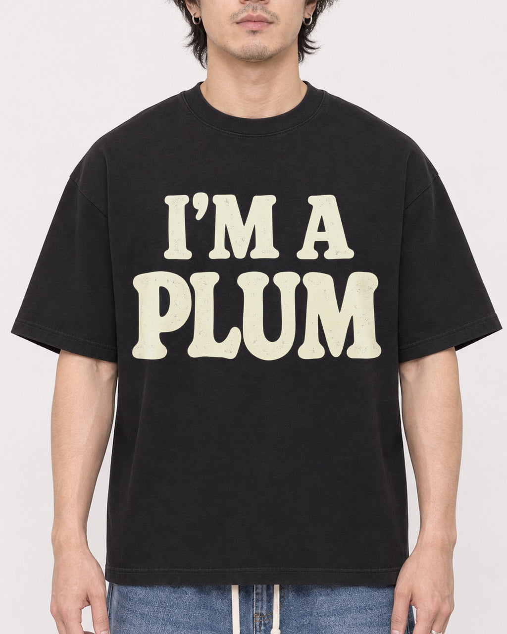 Mockup Boxy Heavyweight Tee Black male close-up 03