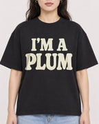 Mockup Boxy Heavyweight Tee Black female close-up 03