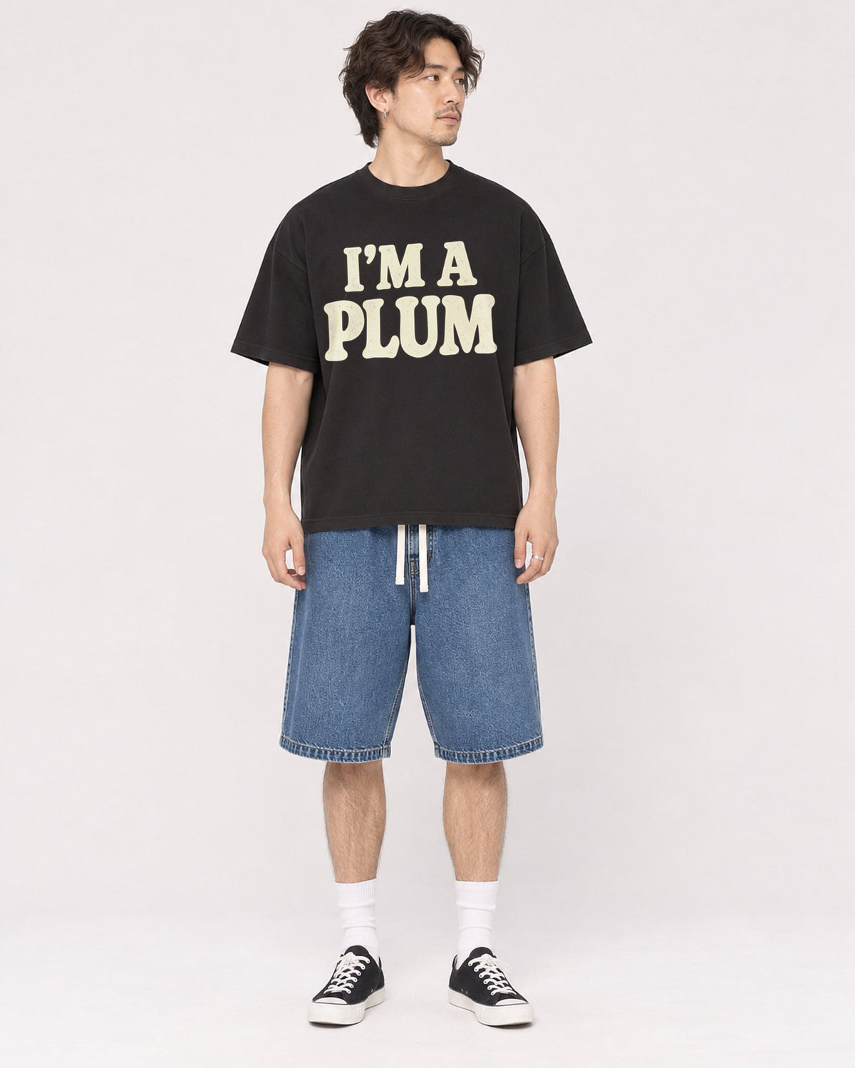 Mockup Boxy Heavyweight Tee Black male full-body 03