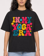 Mockup Boxy Heavyweight Tee Black female close-up 07