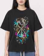 Mockup Boxy Heavyweight Tee Black female close-up 01