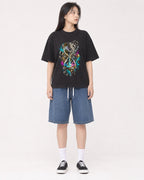 Mockup Boxy Heavyweight Tee Black female full-body 01