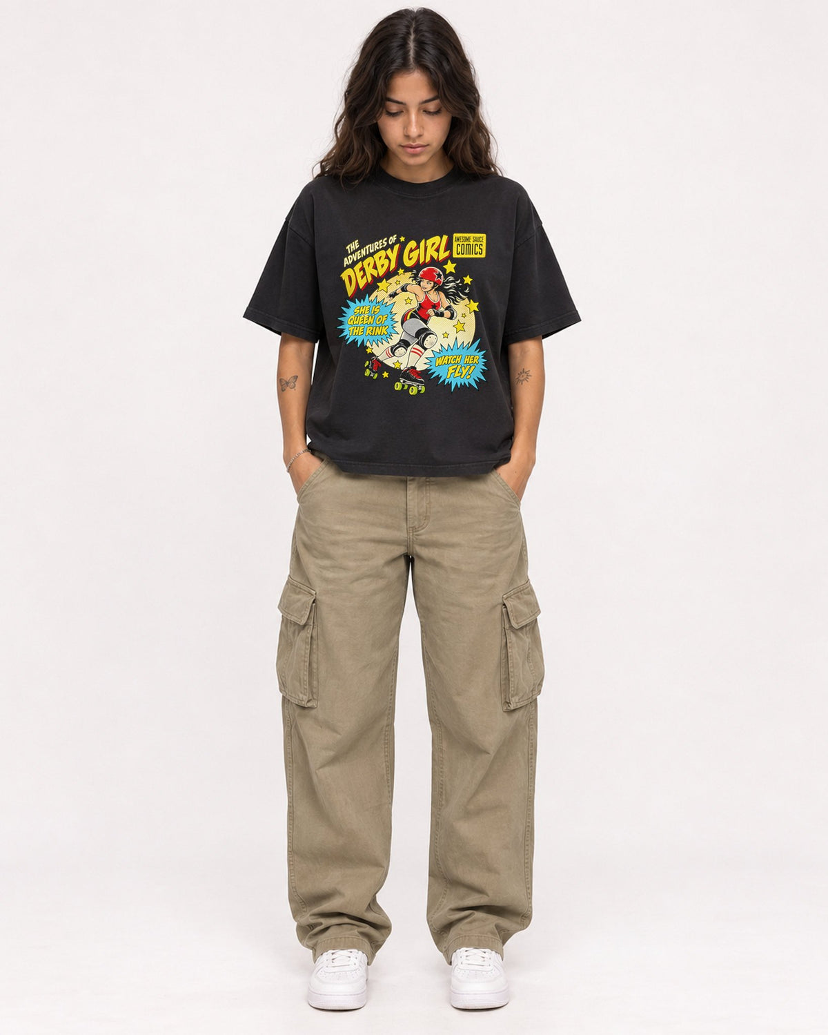 Mockup Boxy Heavyweight Tee Black female full-body 06