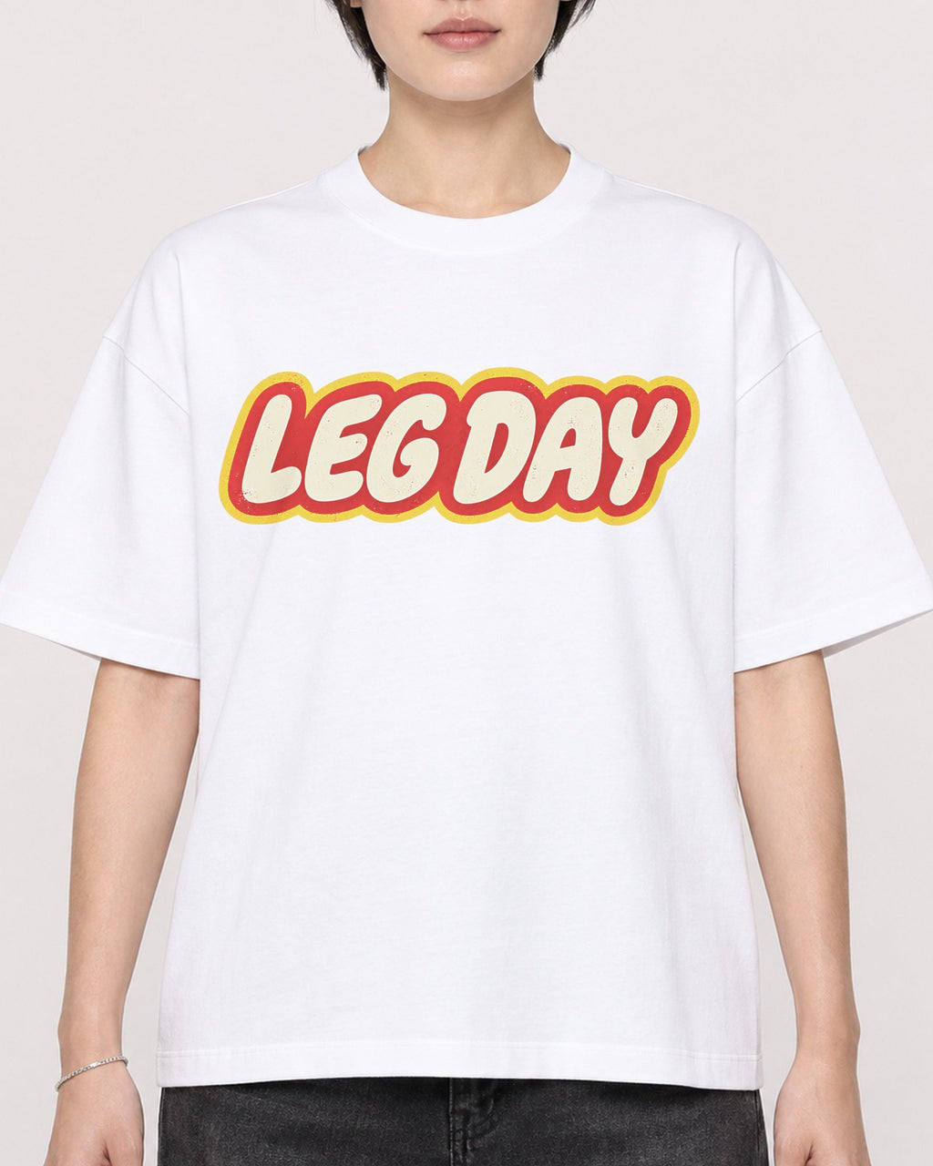 Mockup Boxy Heavyweight Tee White female close-up 23