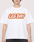 Mockup Boxy Heavyweight Tee White female close-up 23