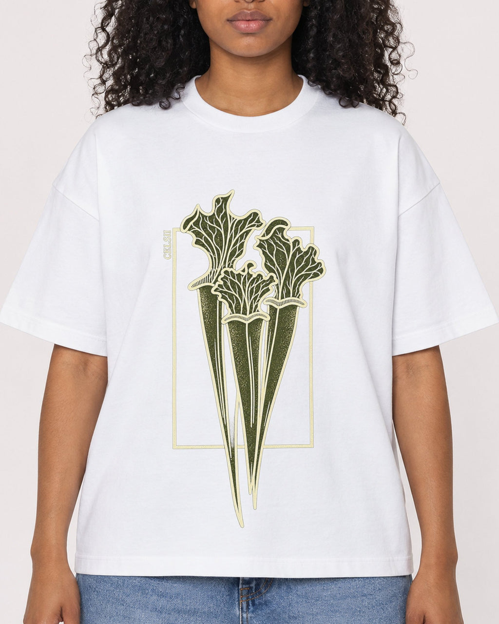Mockup Boxy Heavyweight Tee White female close-up 05