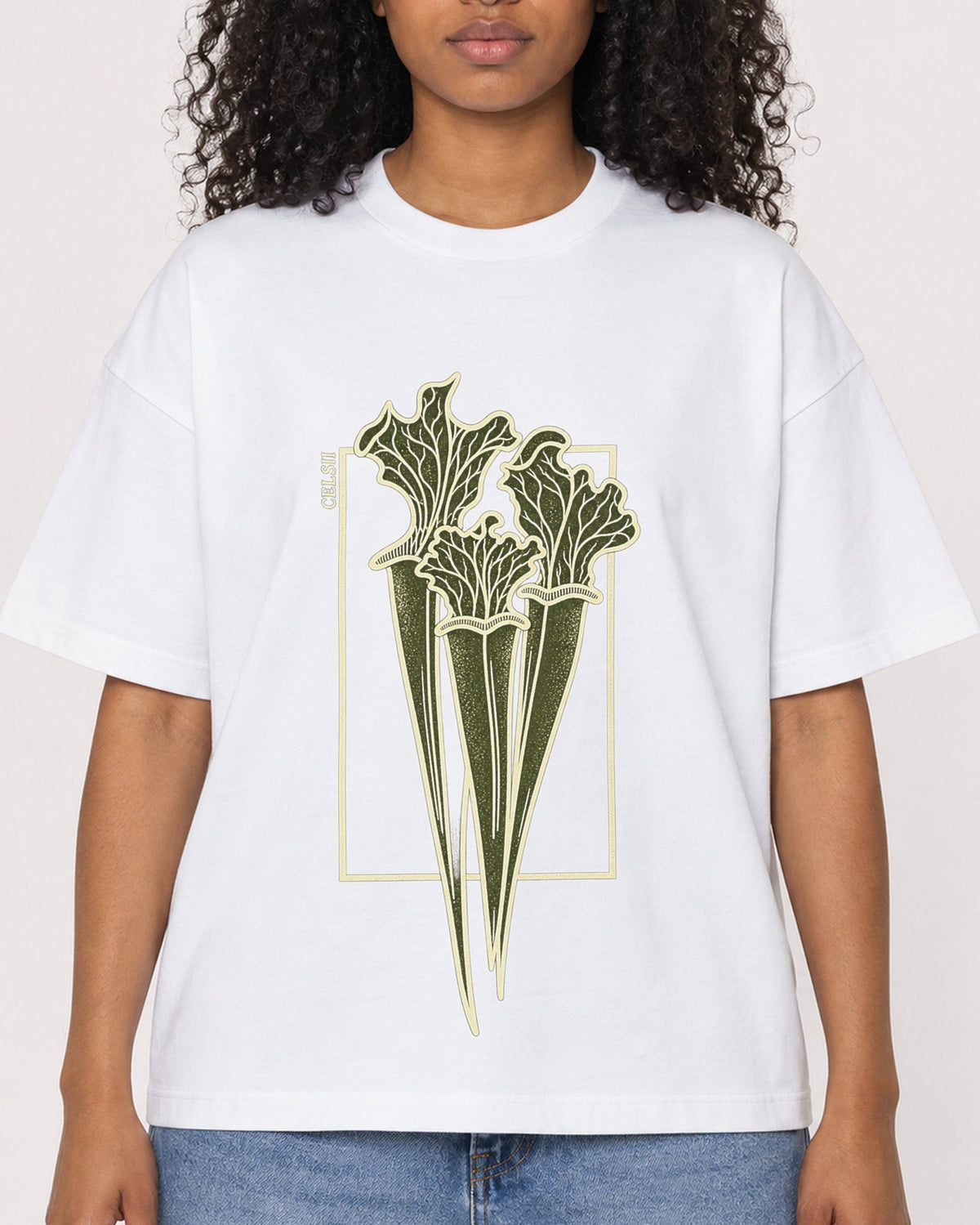 Mockup Boxy Heavyweight Tee White female close-up 05