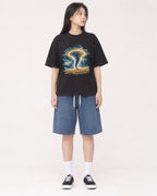 Mockup Boxy Heavyweight Tee Black female full-body 01