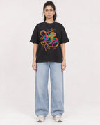 Mockup Boxy Heavyweight Tee Black female full-body 47