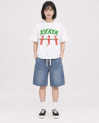 Mockup Boxy Heavyweight Tee White female full-body 11