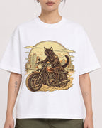 Mockup Boxy Heavyweight Tee White female close-up 12