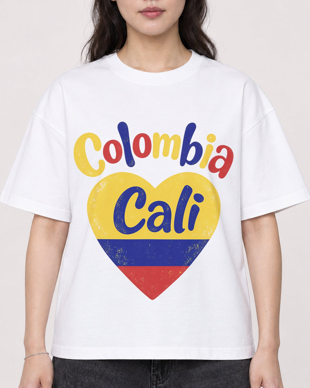 Mockup Boxy Heavyweight Tee White female close-up 03