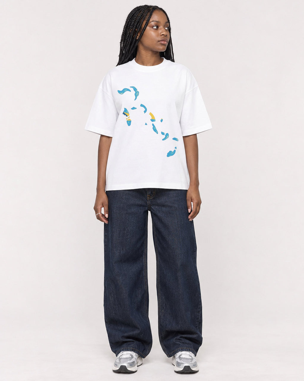Mockup Boxy Heavyweight Tee White female full-body 04