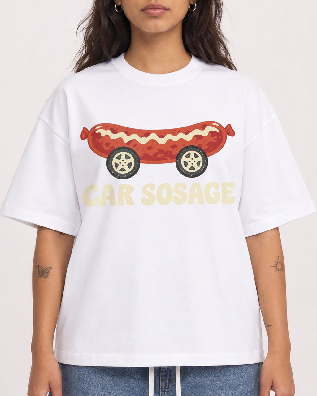Mockup Boxy Heavyweight Tee White female close-up 06