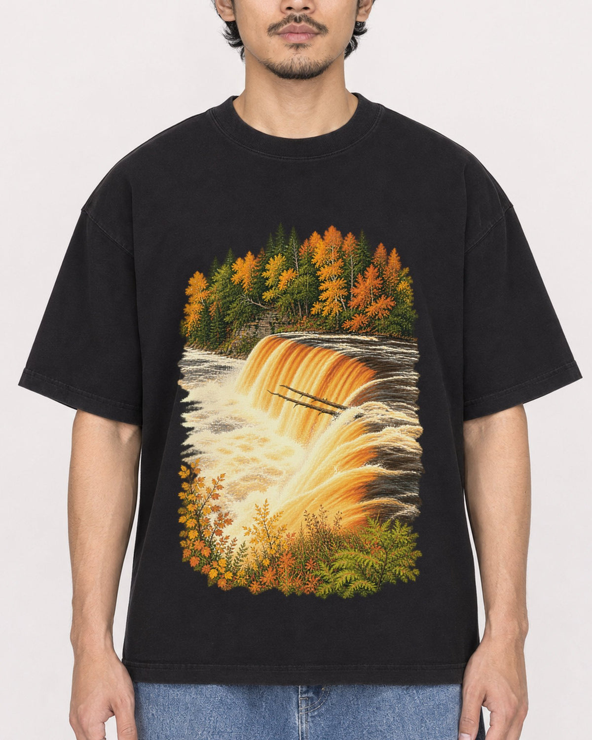 Mockup Boxy Heavyweight Tee Black male close-up 02