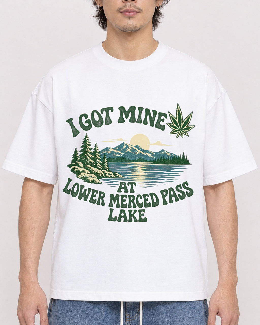 Mockup Boxy Heavyweight Tee White male close-up 03