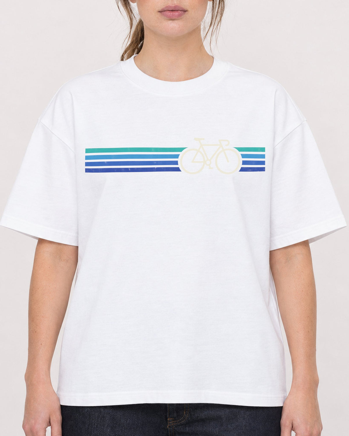 Mockup Boxy Heavyweight Tee White female close-up 29