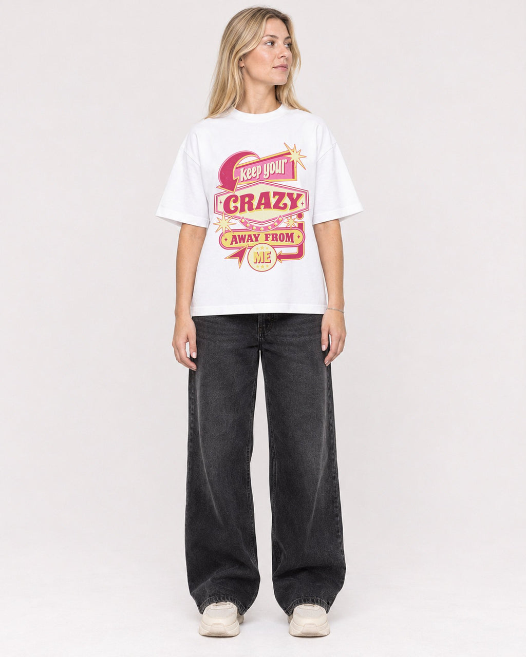 Mockup Boxy Heavyweight Tee White female full-body 08