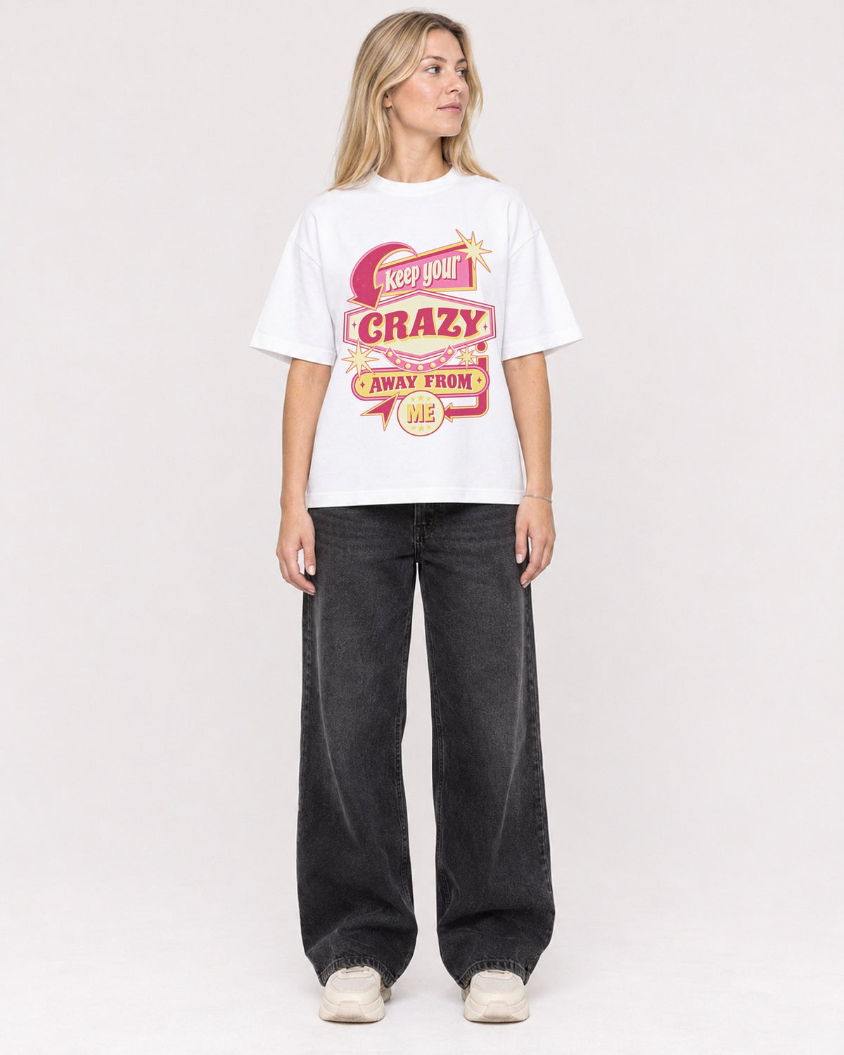 Mockup Boxy Heavyweight Tee White female full-body 08