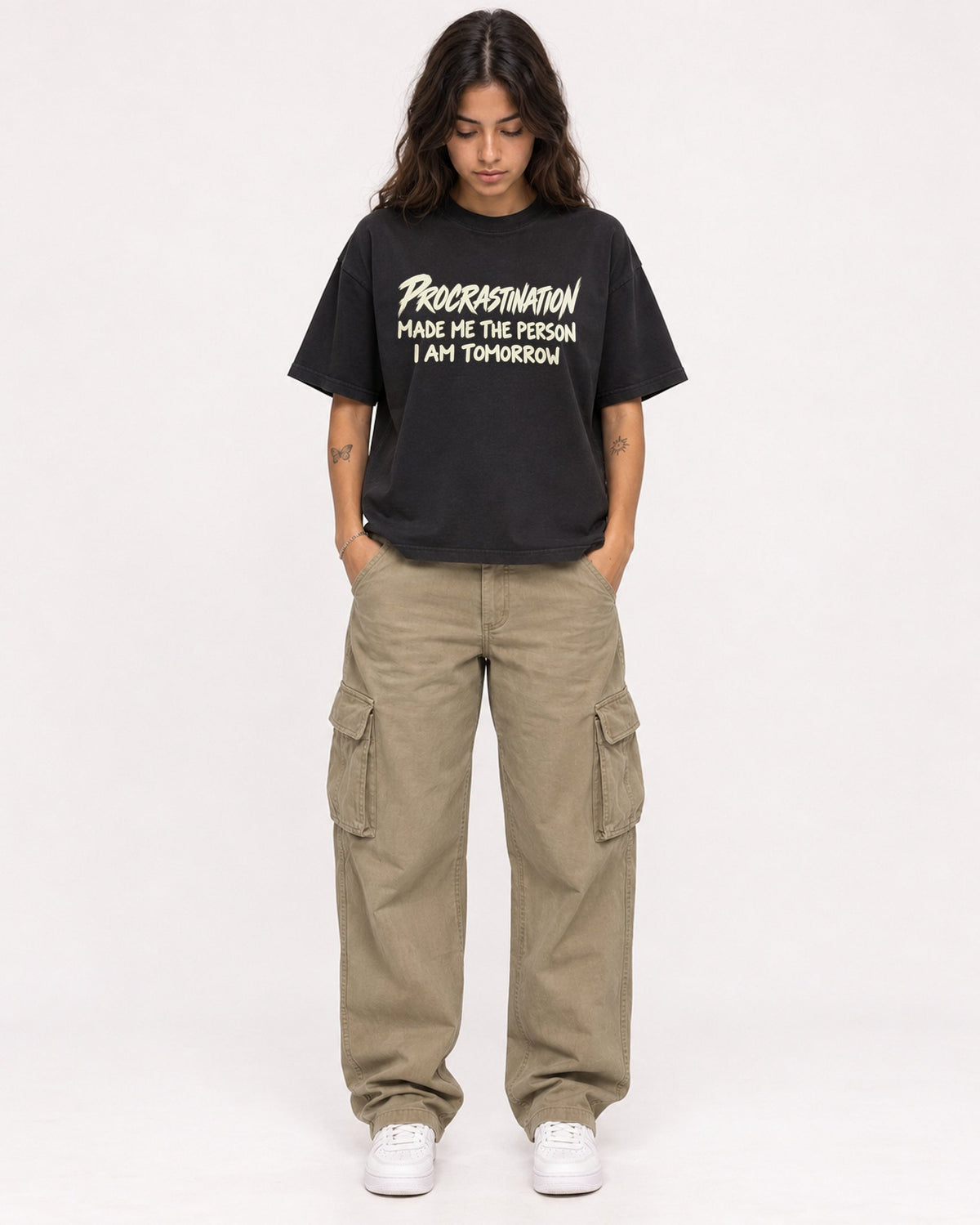 Mockup Boxy Heavyweight Tee Black female full-body 06