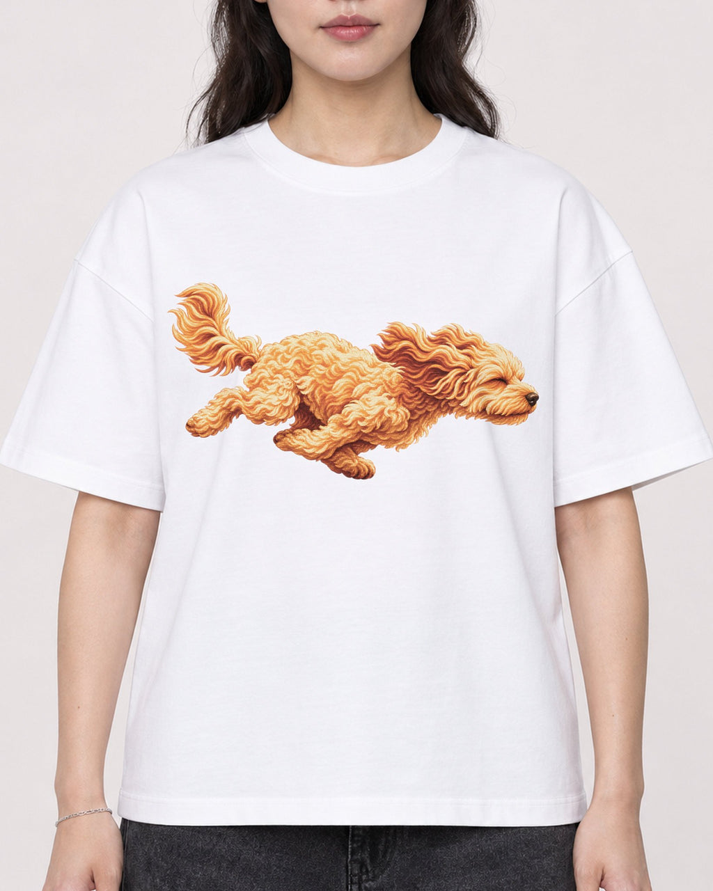 Mockup Boxy Heavyweight Tee White female close-up 03