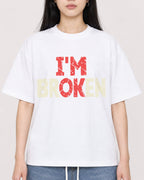 Mockup Boxy Heavyweight Tee White female close-up 01