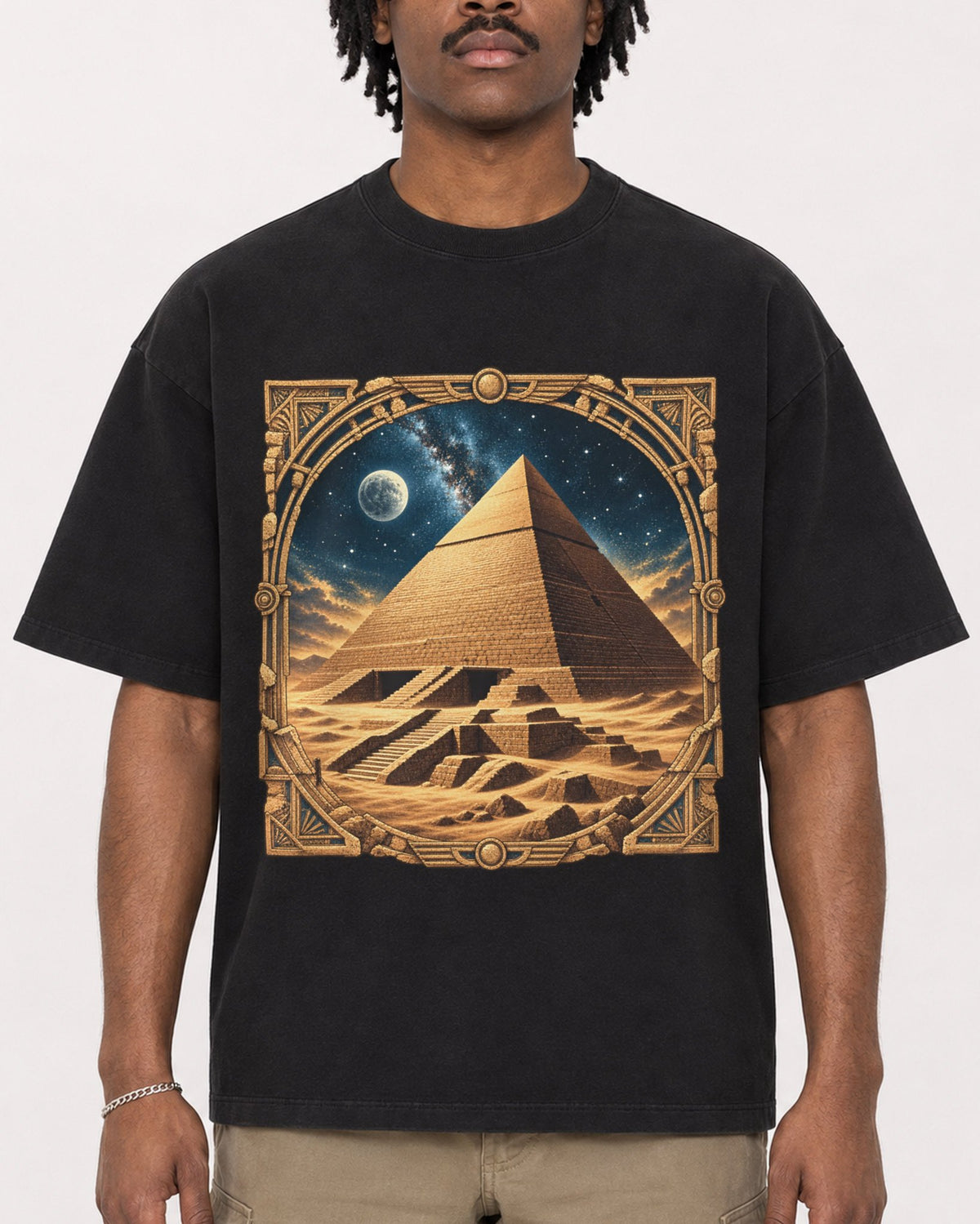Mockup Boxy Heavyweight Tee Black male close-up 04