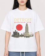 Mockup Boxy Heavyweight Tee White female close-up 01