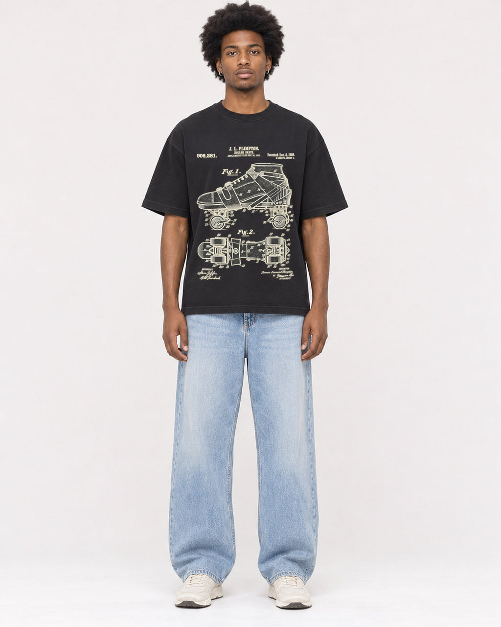Mockup Boxy Heavyweight Tee Black male full-body 45