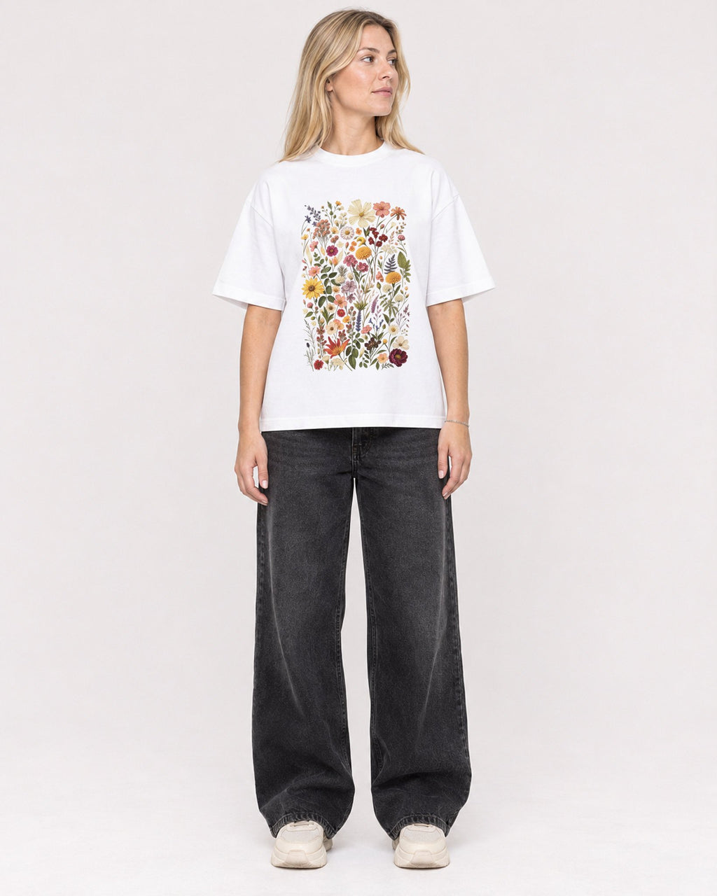 Mockup Boxy Heavyweight Tee White female full-body 08